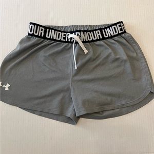 Girls Under Armour Shorts - Size M